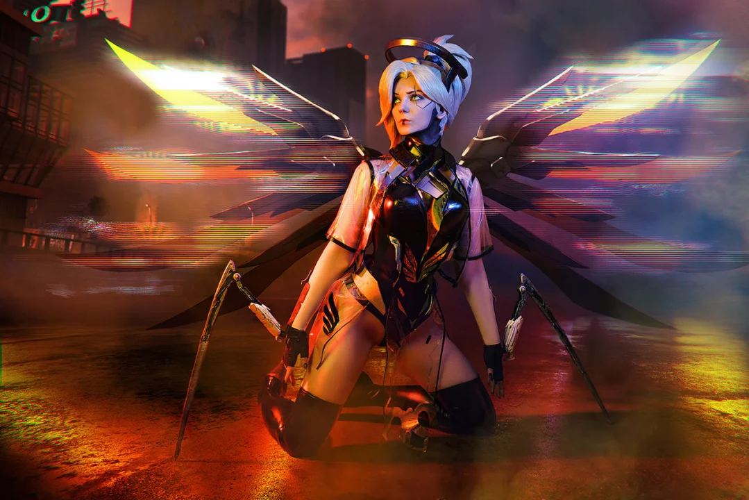 Косплей киберпанк Mercy из Overwatch