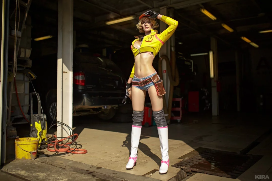 Kosplej sindi aurum iz final fantasy xv