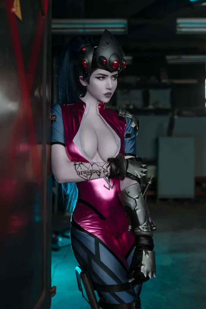 Косплей встречи Tracer и Widowmaker из Overwatch, от прелестных милашек Alina Becker и Adamae_dono.