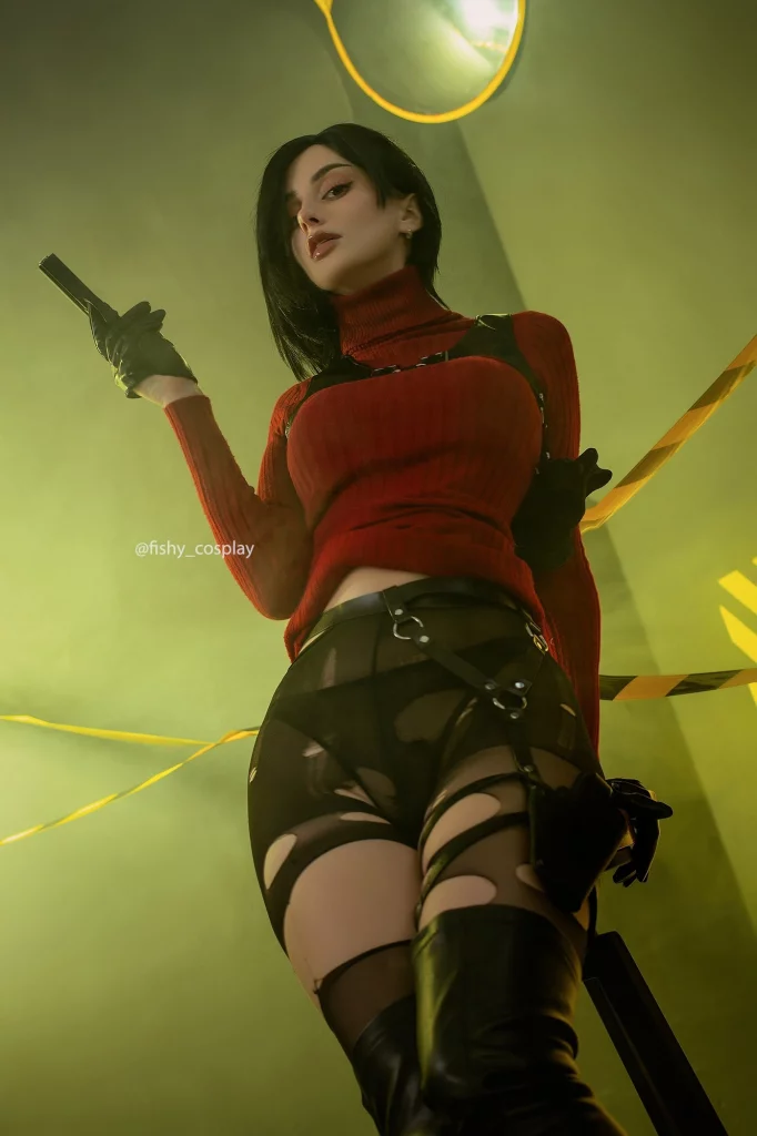Косплей неоднозначной антигероини Ada Wong из игр Resident Evil от Fishy