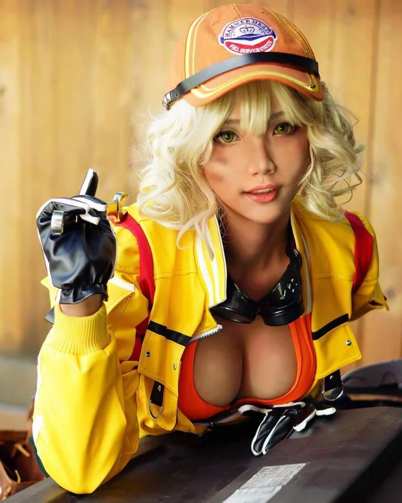 Горячий косплей механички Cindy Aurum из Final Fantasy XV от Hana Bunny
