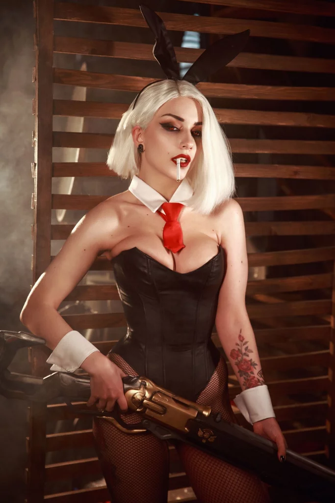 Косплей Ashe в наряде зайки из Overwatch от Mercurygin