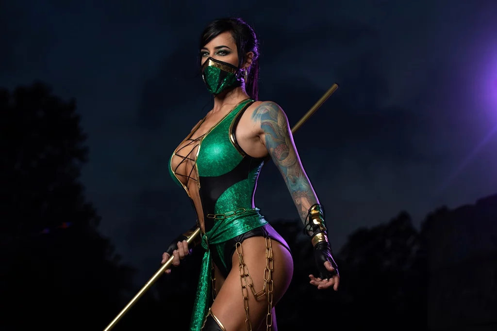 Косплей телохранительницы принцессы Jade из игр Mortal Kombat от Alex Zedra