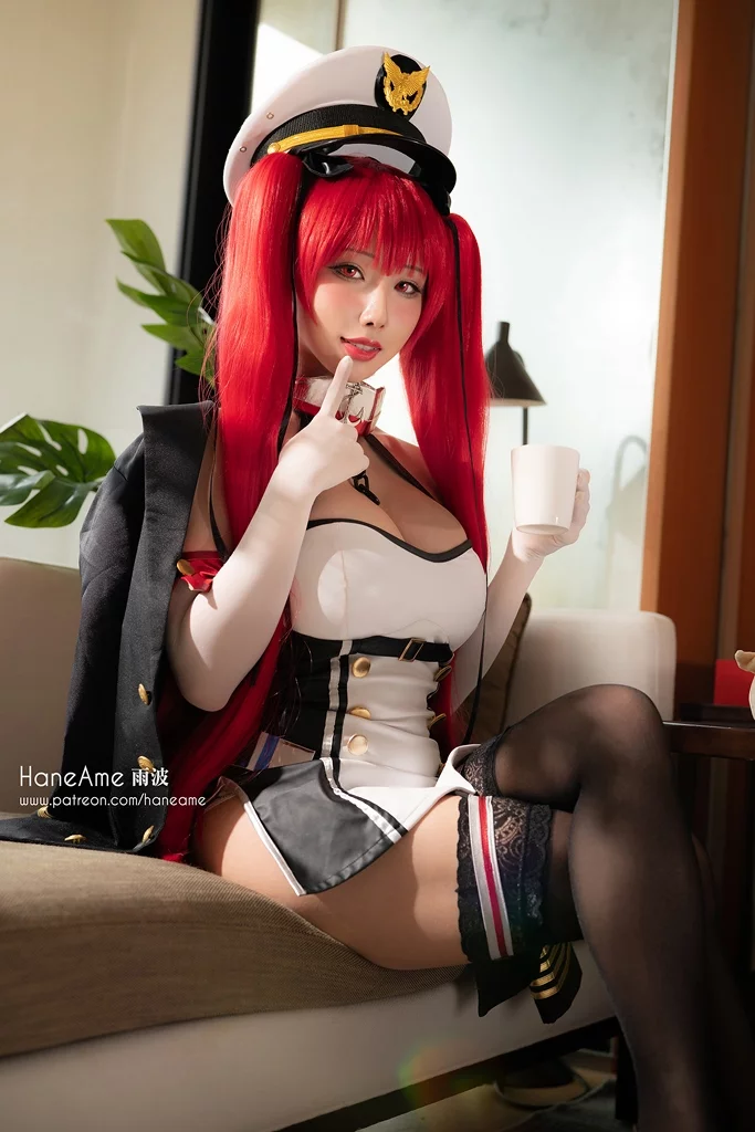 Косплей легкого крейсера Honolulu из Azur Lane от HaneAme