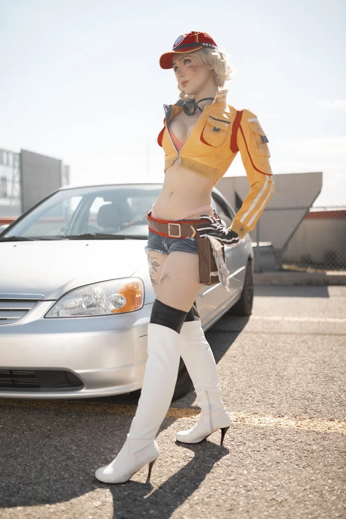 Косплей главной механички Cindy Aurum из Final Fantasy XV от Luxlo Cosplay