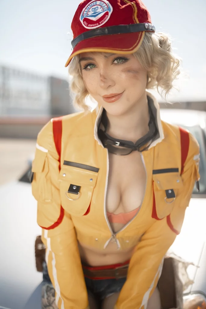 Косплей главной механички Cindy Aurum из Final Fantasy XV от Luxlo Cosplay