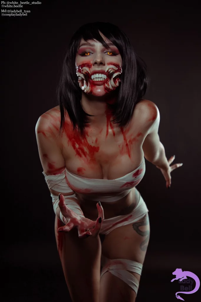 Косплей клонши королевы Mileena из серии файтингов Mortal Kombat от Ladybell