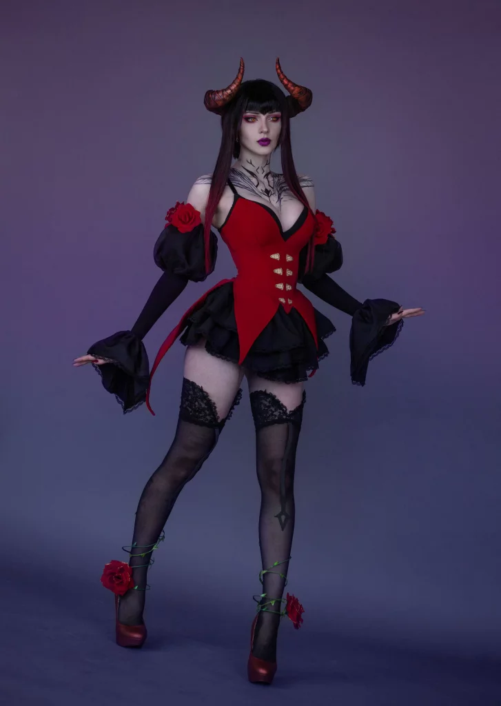 Косплей милфы вампирши Eliza из серии файтингов Tekken от Xenon