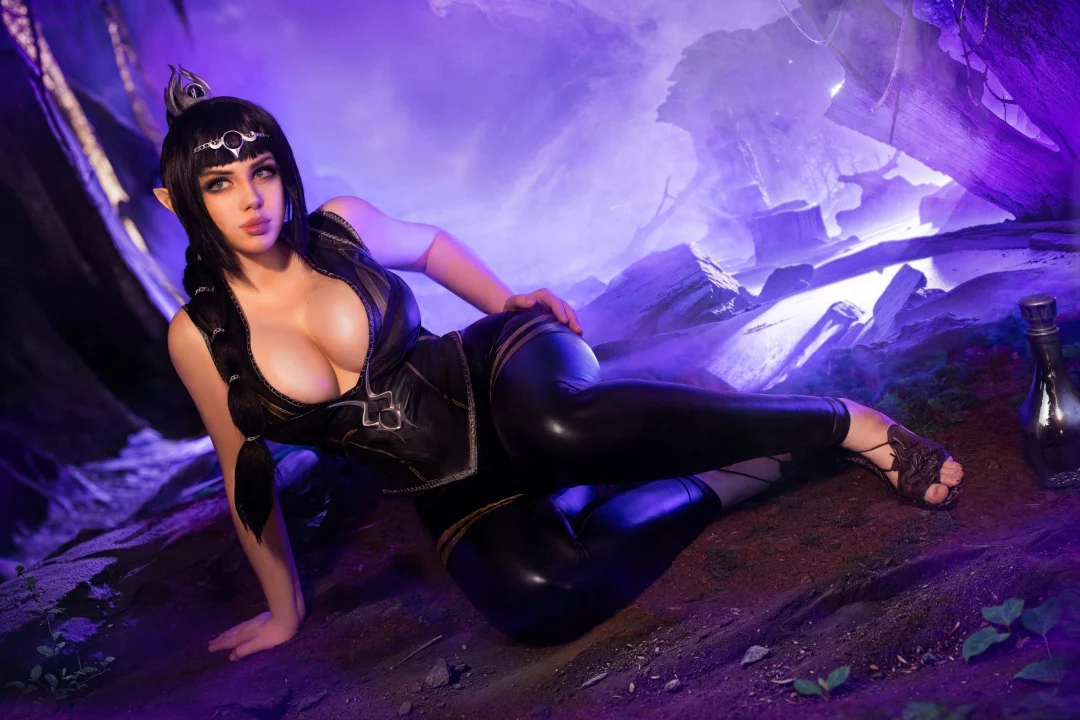 Косплей темной ученицы Шар Shadowheart из Baldur's Gate 3 от Alice Cosplay