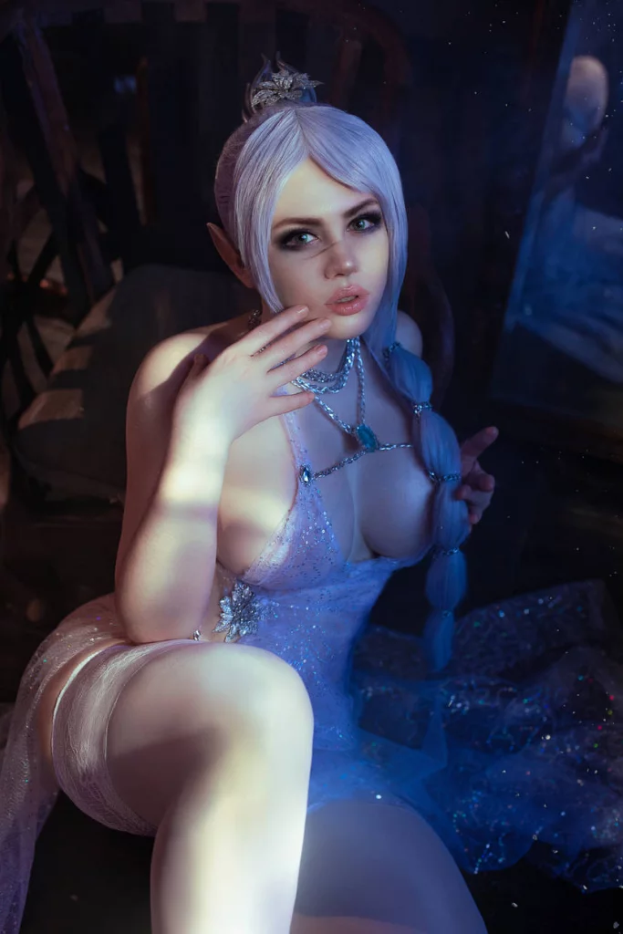Косплей темной ученицы Шар Shadowheart из Baldur's Gate 3 от Alice Cosplay