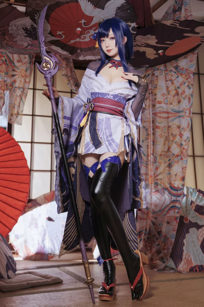 Косплей двухсущественной Raiden Shogun из Genshin Impact от Dolly48226855