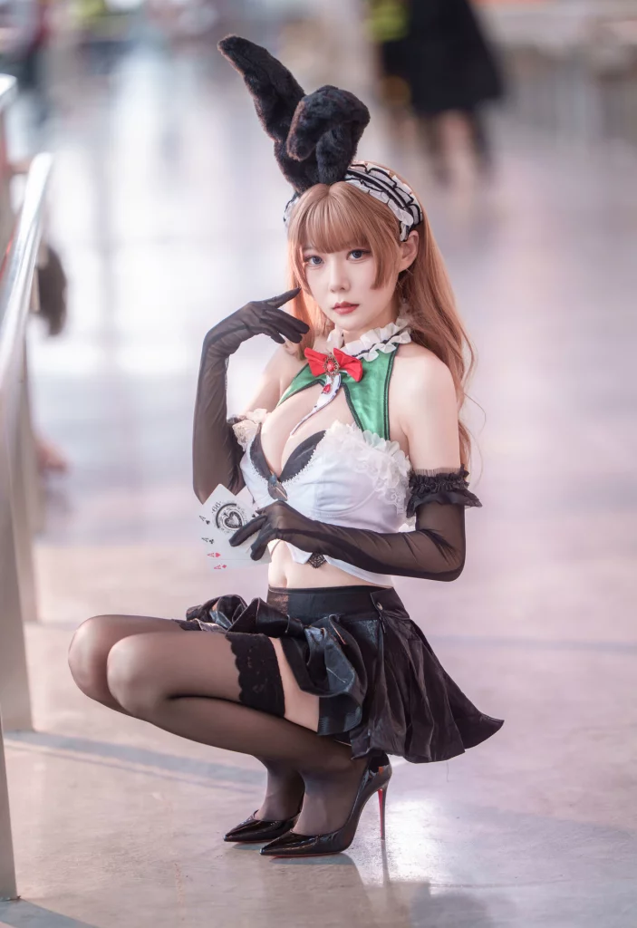 Косплей лёгкого крейсера Monica из Azur Lane