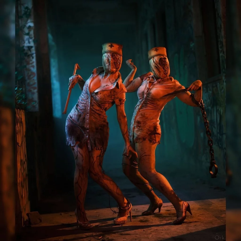 Косплей Pyramidhead и Nurse из Silent Hill 2 от Multifluffyness и Liensue 5