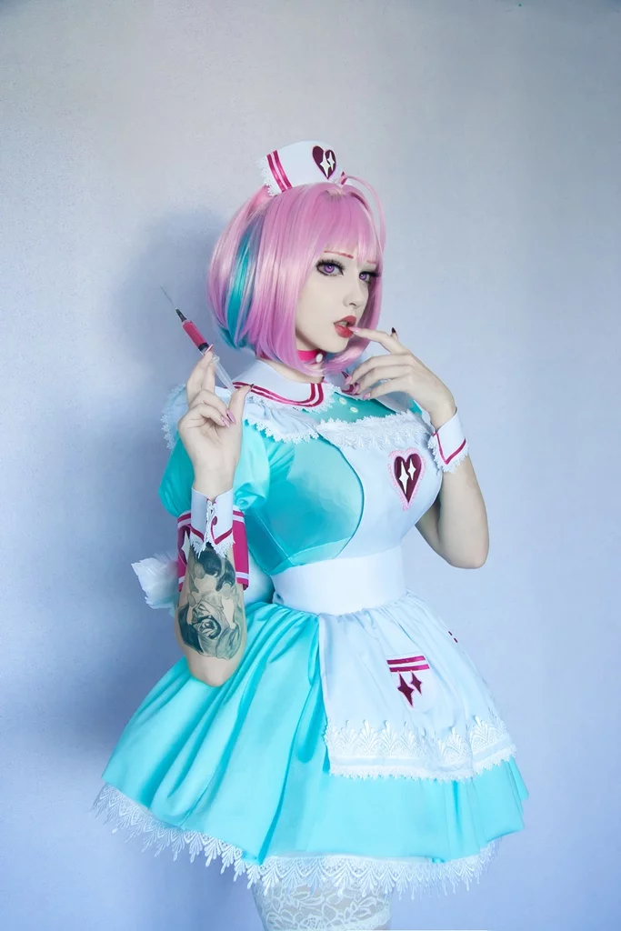 Косплей Riamu Yumemi в костюме медсестры из серии The Idolmaster от Xenon