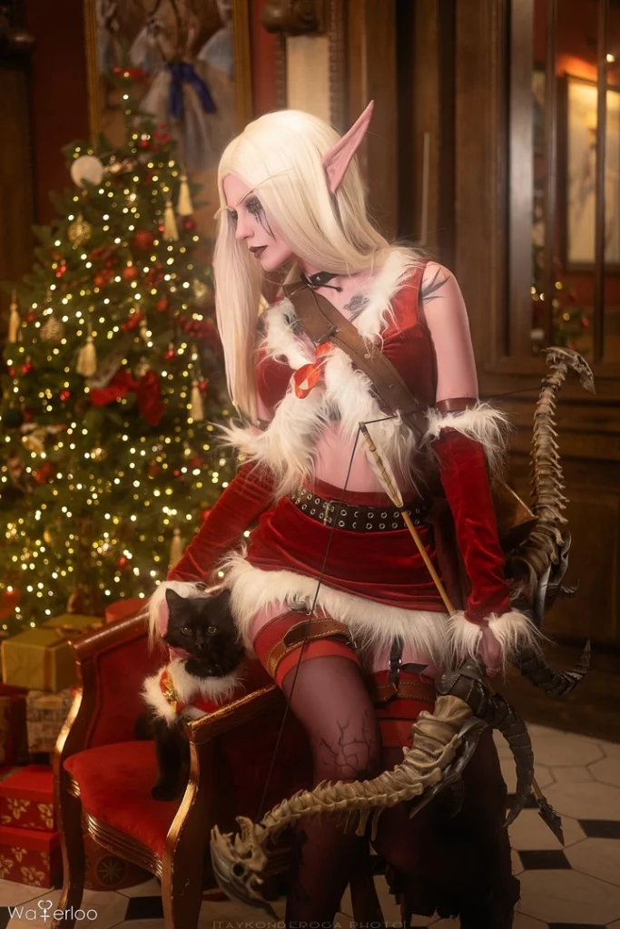 Косплей Sylvanas Windrunner в рождественском наряде из вселенной Warcraft от Waterloo