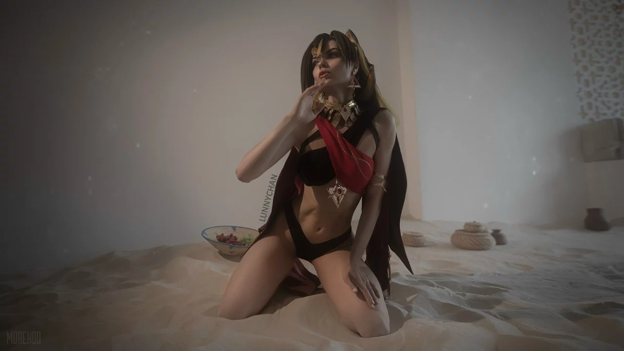 Косплей Dehya из Genshin Impact от Hofman cosplay