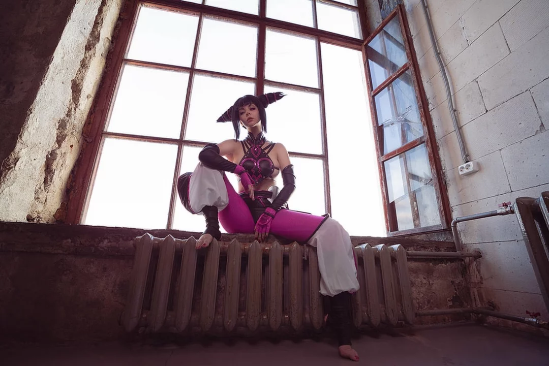 Косплей Juri Han из серии Street Fighter от Helly Valentine