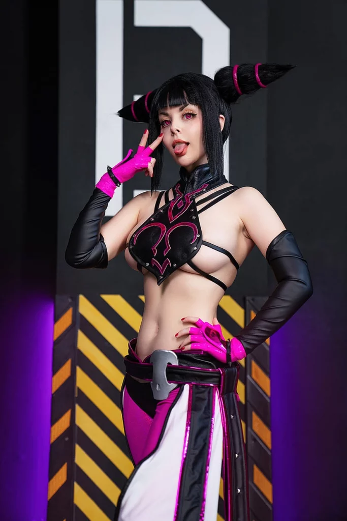Косплей Juri Han из серии Street Fighter от Helly Valentine