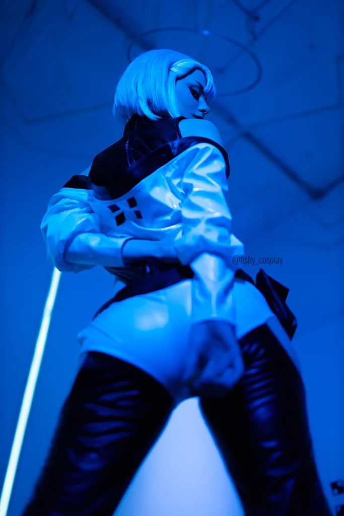 Косплей Lucy из Cyberpunk 2077 Edgerunners от Fishy Cosplay