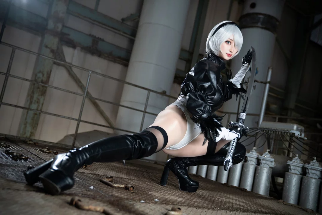 Косплей 2B из NieR Automata от Taopeco