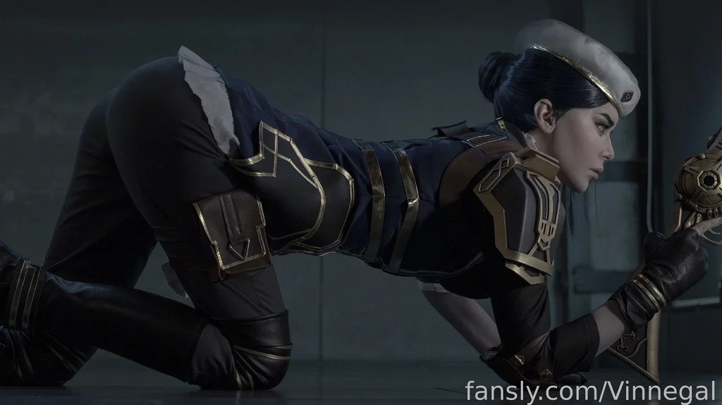 Косплей Caitlyn из League of Legends Arcane от Vinnegal