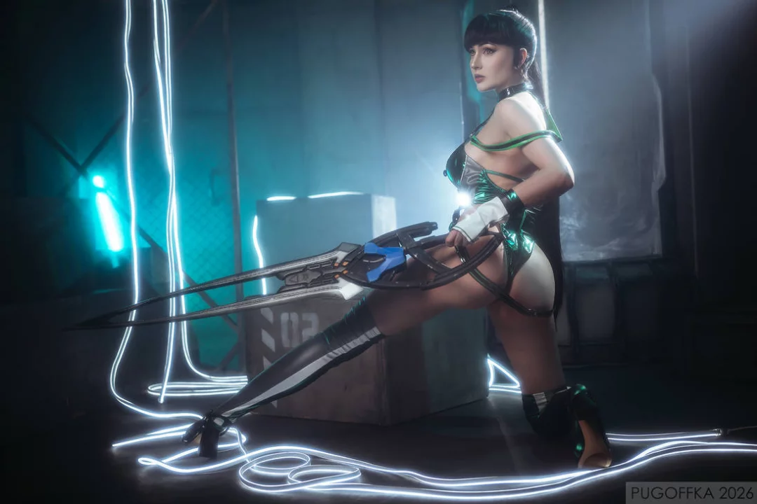 Косплей Eve в стандартном костюме и Racer's High из Stellar Blade от BellatrixAiden
