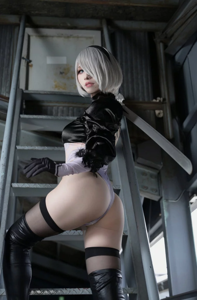 Косплей YoRHa No.2 Type B или просто 2B из NieR Automata от Vicyuuruu